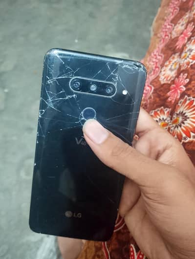 LG V40 ThinQ