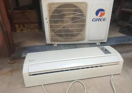 Gree 1.5 ton Non inverter Totally genuine No repier luch condition