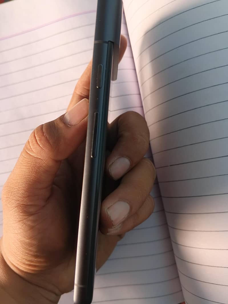 Google Pixel 7 4
