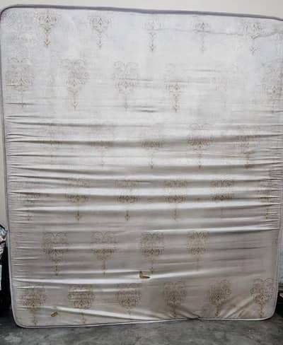 mattress for sell clean and comfortable