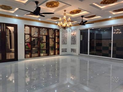 1 Kanal House For sale In Bahria Town - Sector C Lahore In Only Rs. 60000000
