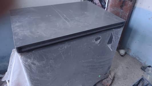 New freezer with box and rasped hair freezer hai