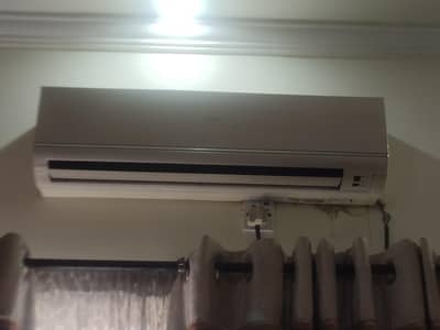 haier 1.5 ton AC (2014 model)