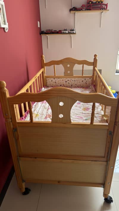 Baby Cot - Brand new - only slightly used