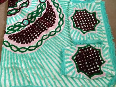 Used Fancy Bedding Set--Bed Sheet+2 Pillows