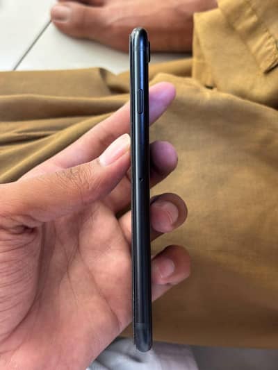 Apple iPhone SE