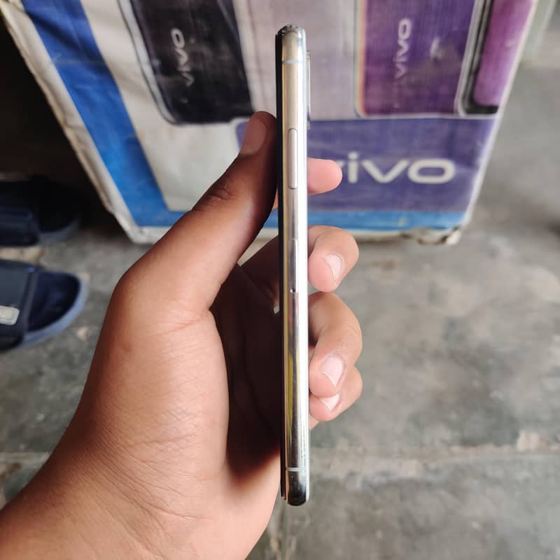 Apple iPhone X 1
