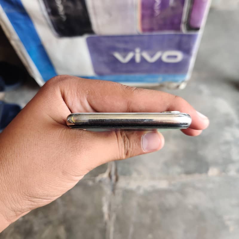 Apple iPhone X 5