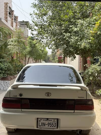 Toyota Corolla XE 2000
