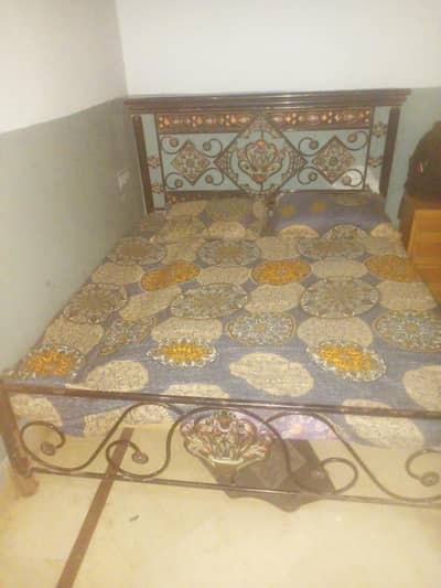 IRON BED FOR URGENT SALE