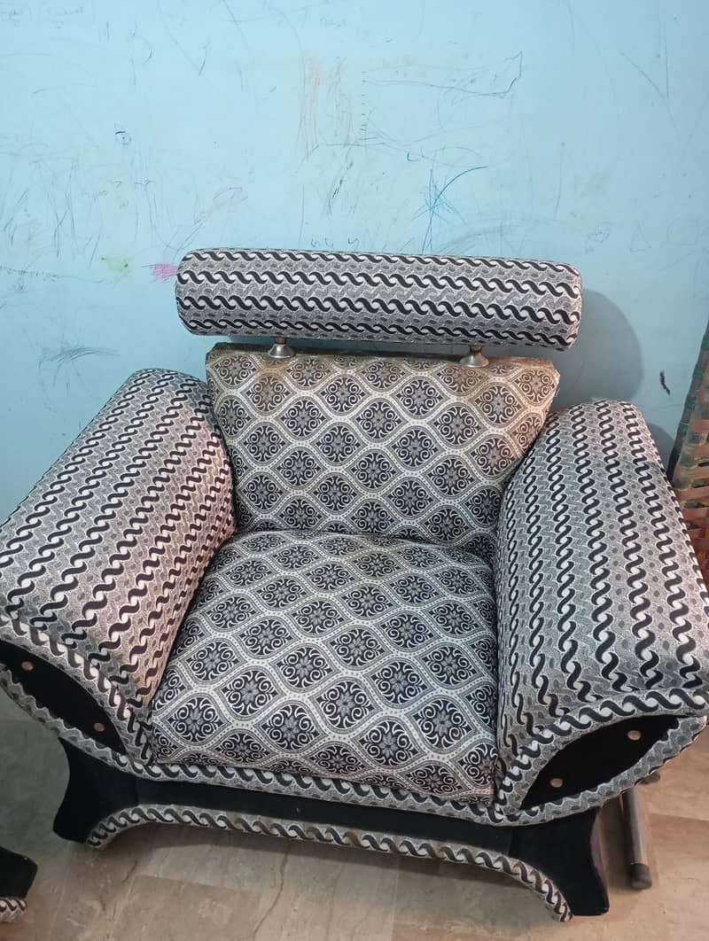 5 Seater Sofa set & Table 3