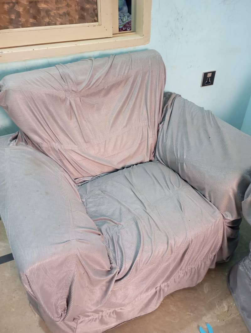 5 Seater Sofa set & Table 4