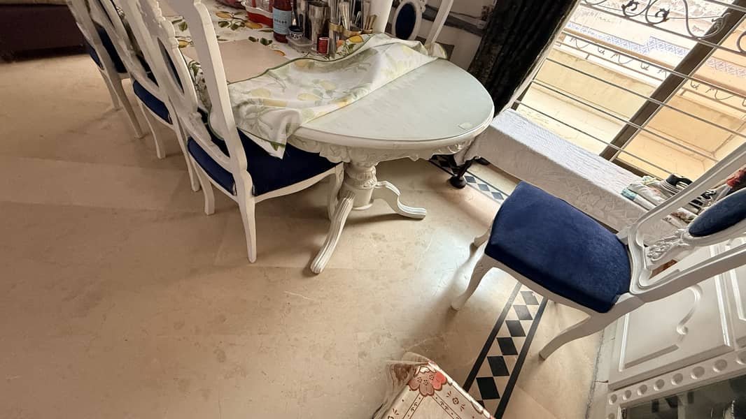 DINING TABLE/chairs 0
