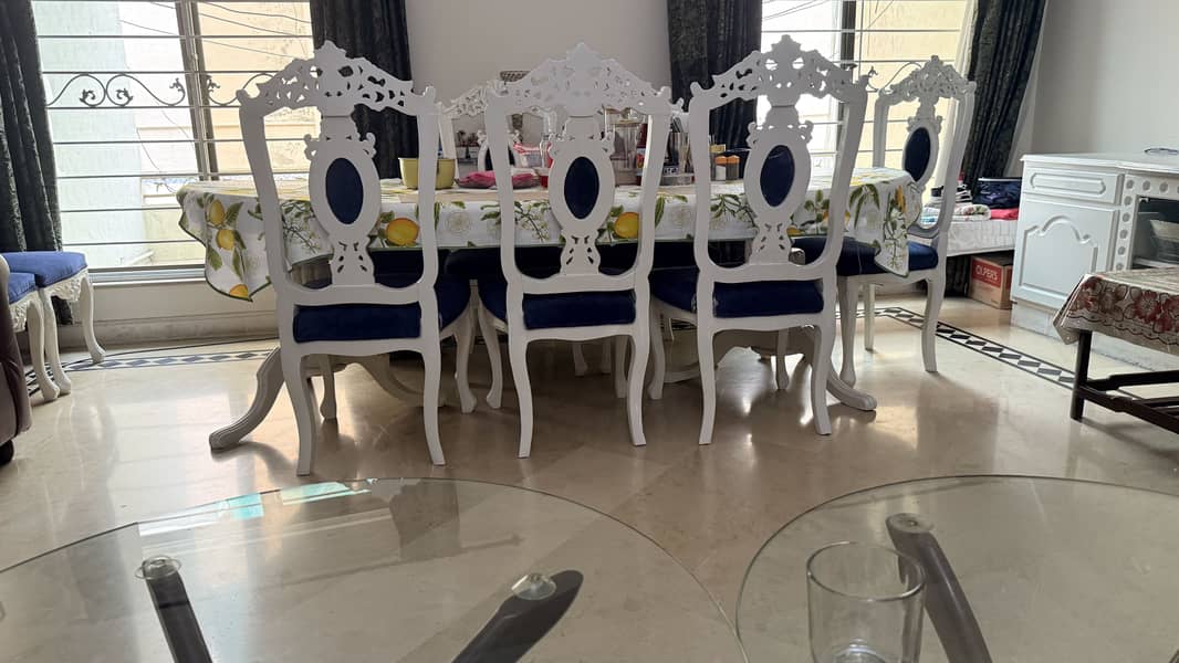 DINING TABLE/chairs 3