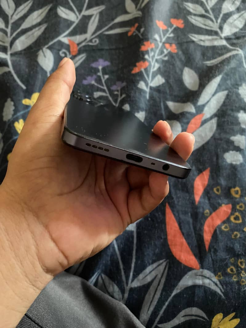Realme Note 60 4