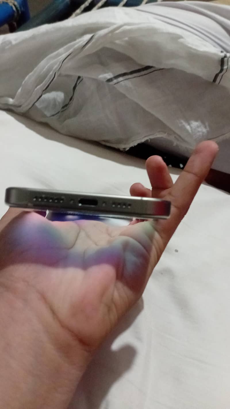 Apple iPhone 15 Pro Max 5