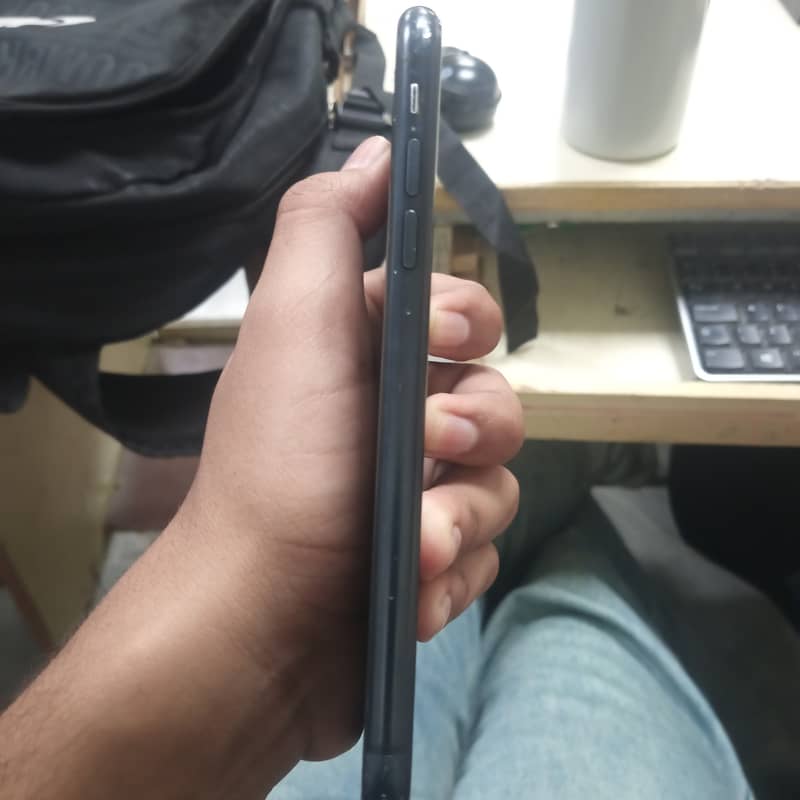 Apple iPhone XR 3