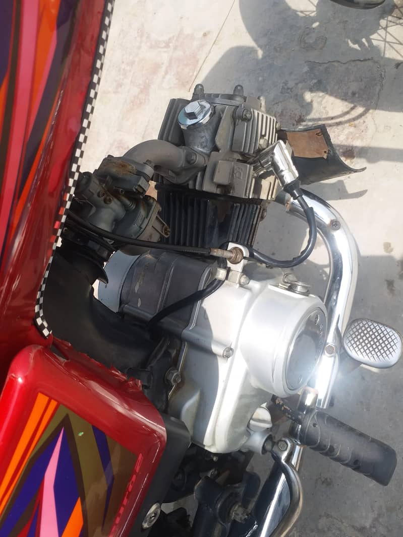 United 70cc 3