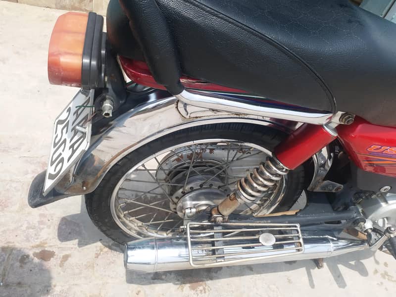 United 70cc 6