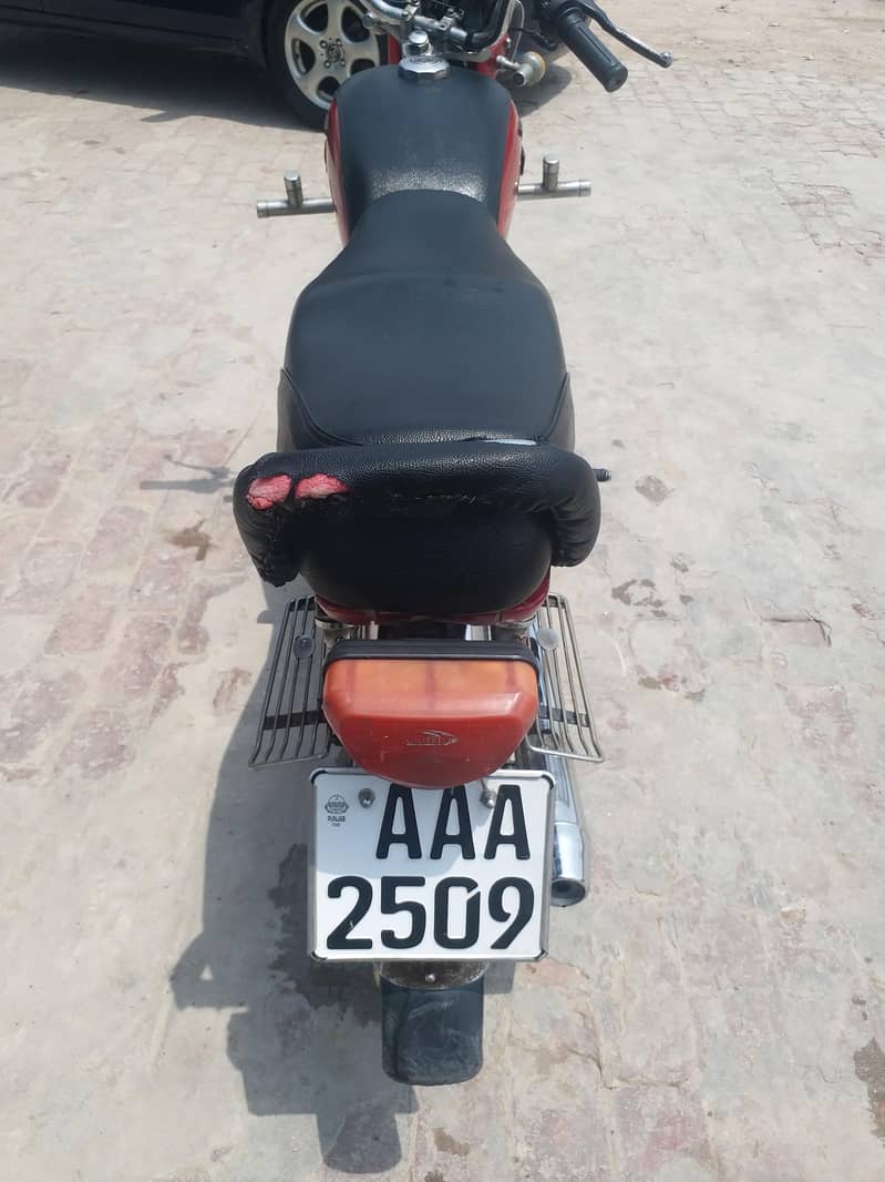 United 70cc 7