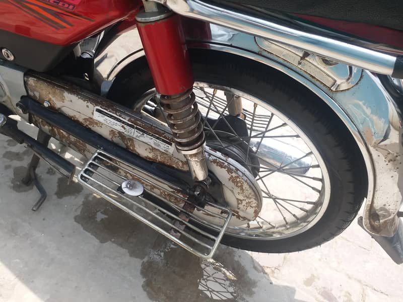 United 70cc 11