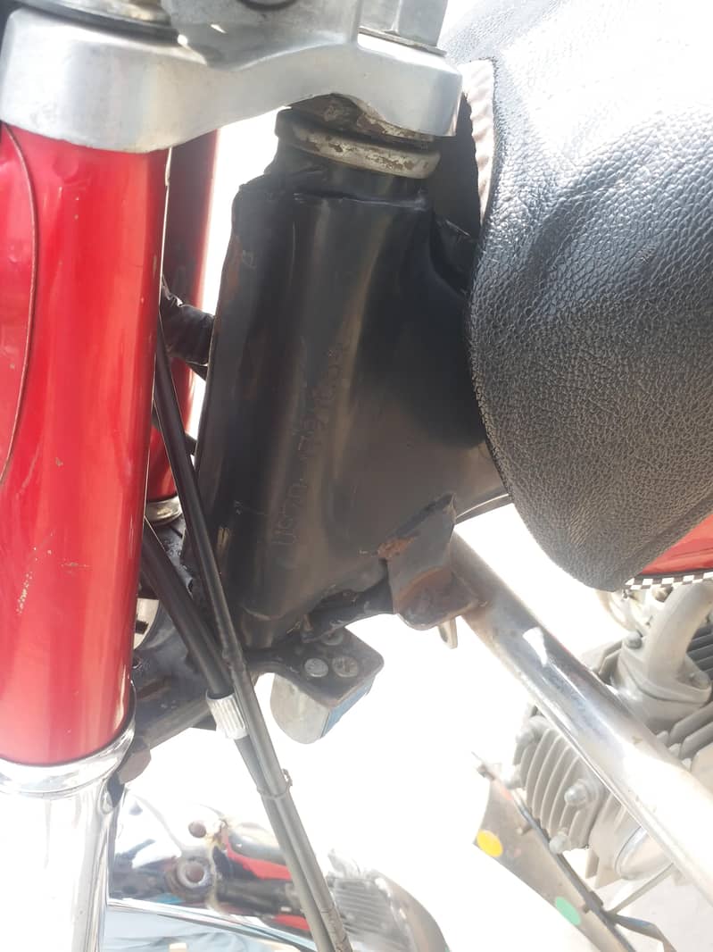United 70cc 17