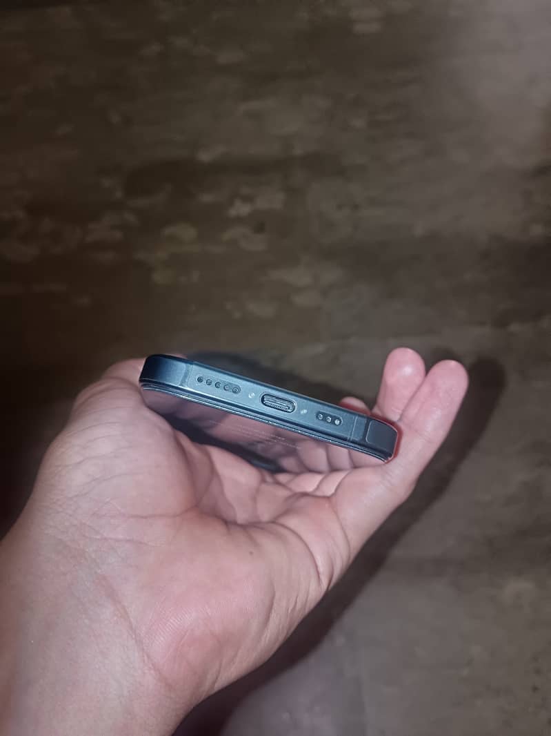 Apple iPhone 15 Pro 1