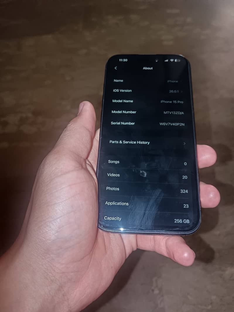 Apple iPhone 15 Pro 4