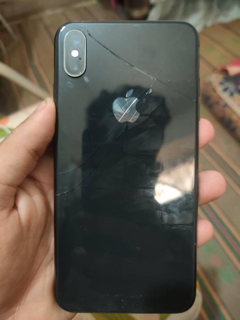 iPhone XS Max 1
