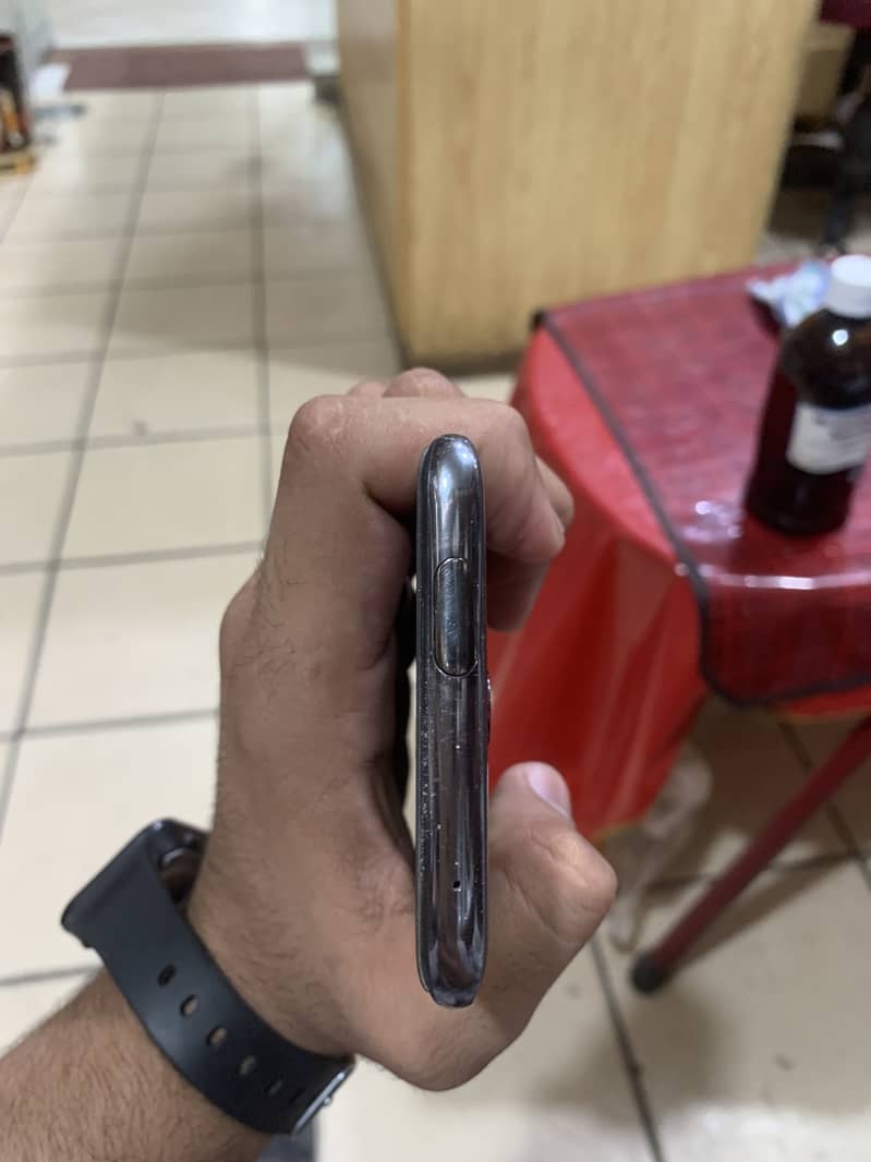 One Plus 7 Pro 3