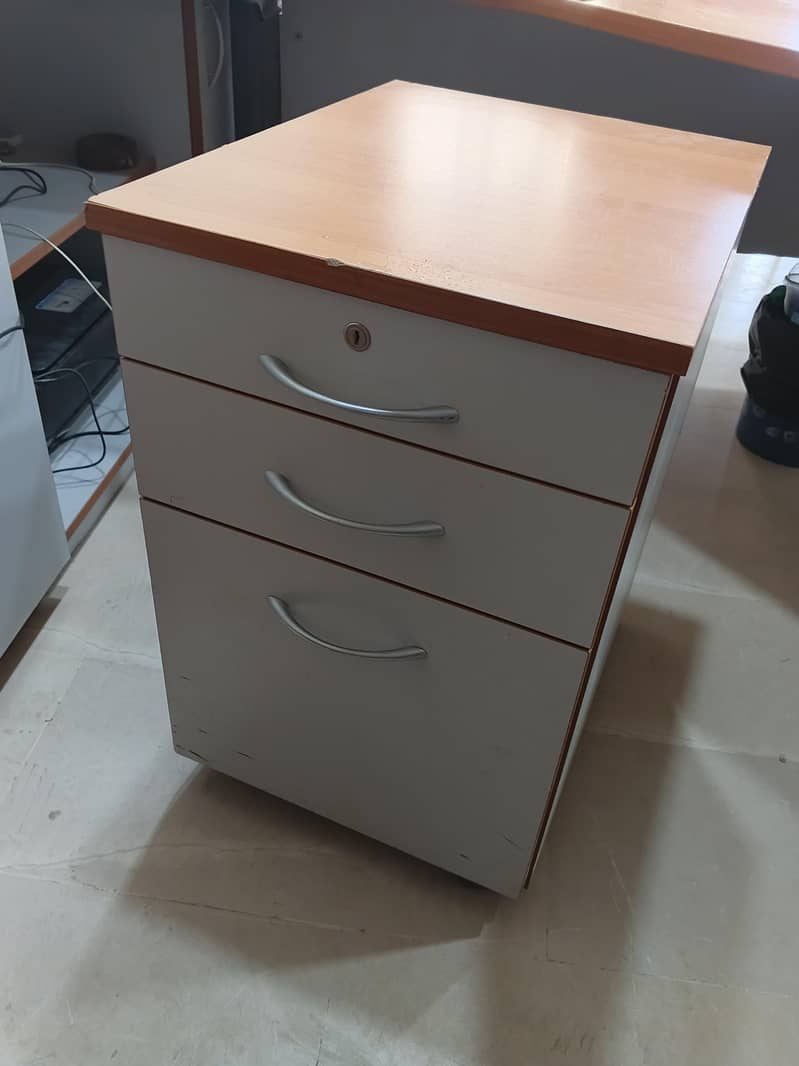 Executive Table  For Office 6