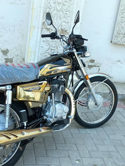 Bike Honda CG125s Gold Edition 2026
