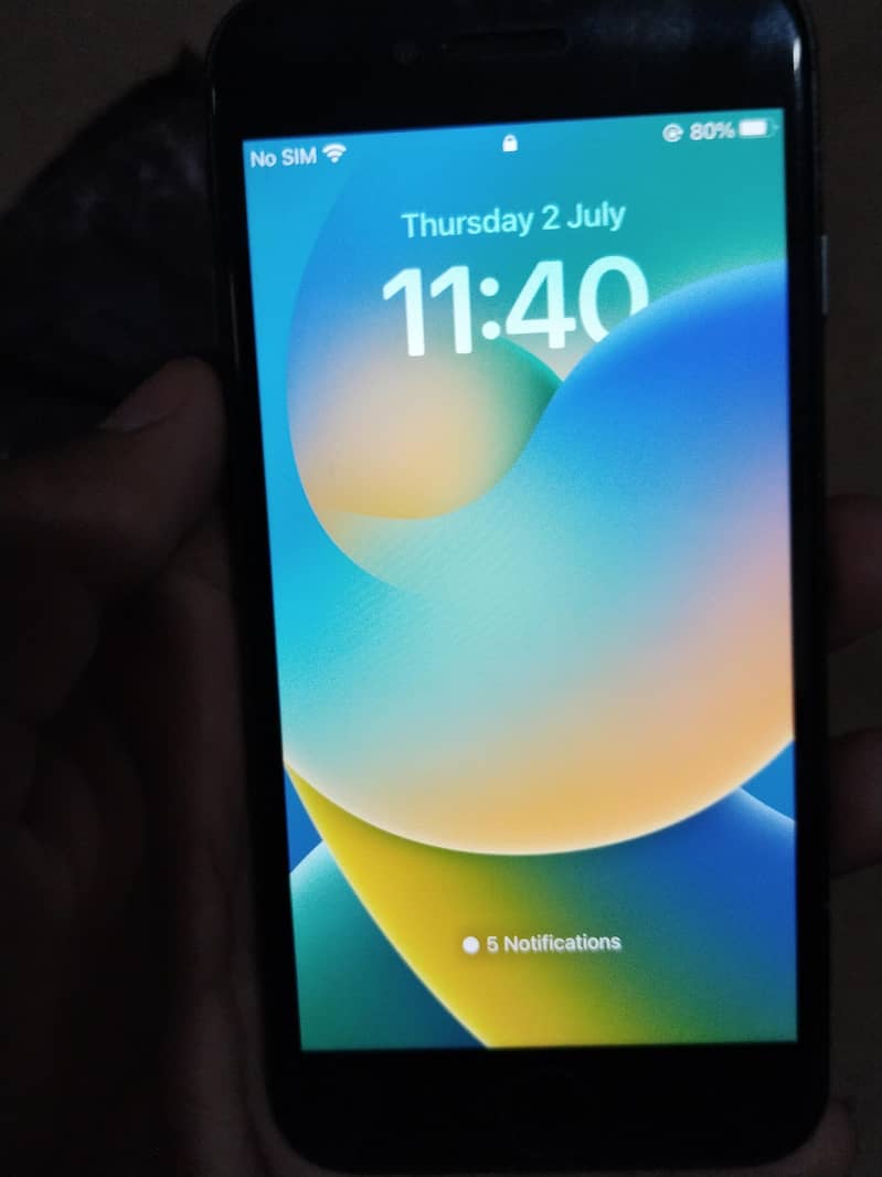 Apple iPhone 8 1