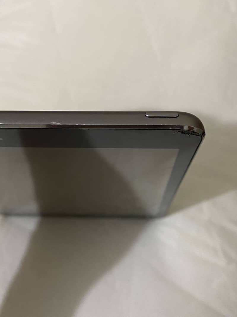 Ipad Mini 2 with bluetooth keyboard case 5