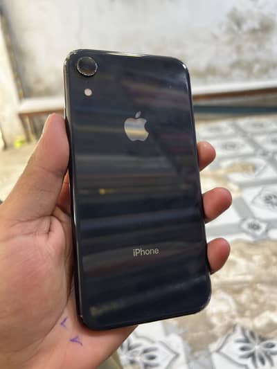 Apple iPhone XR