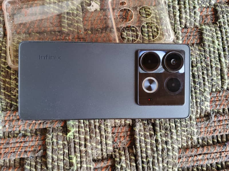 Infinix Note 40 2