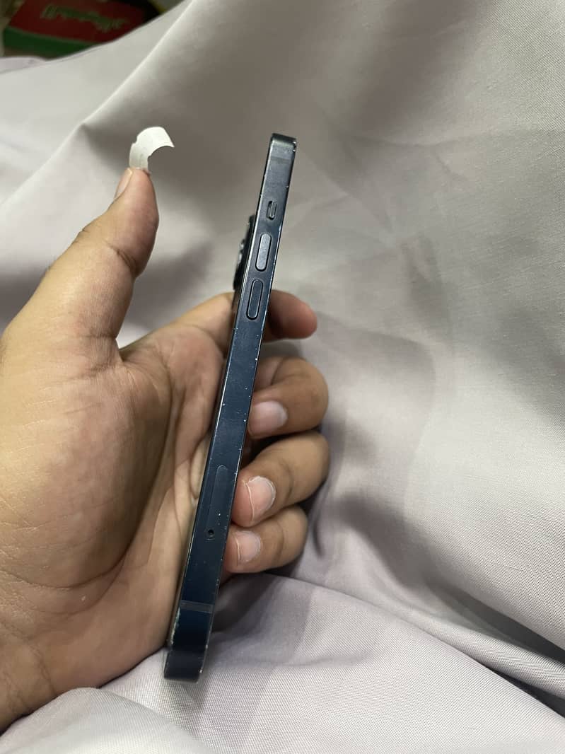 Apple iphone 13 2