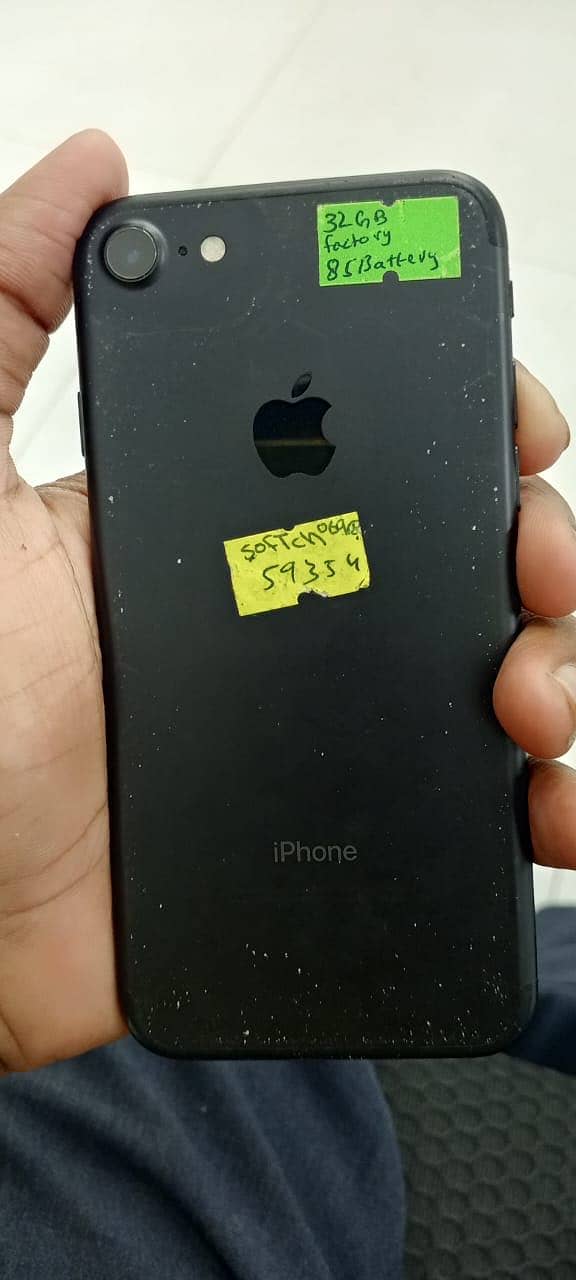 Apple iPhone 7 4