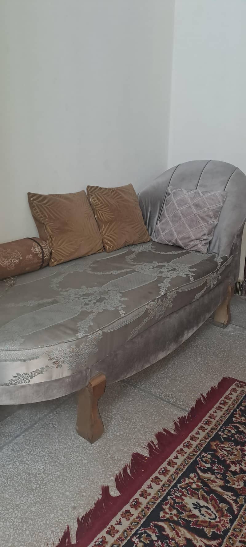 sofa set with dewan 3