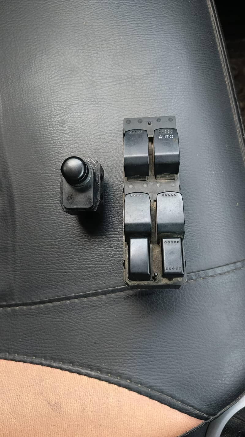 Swift door panel 1