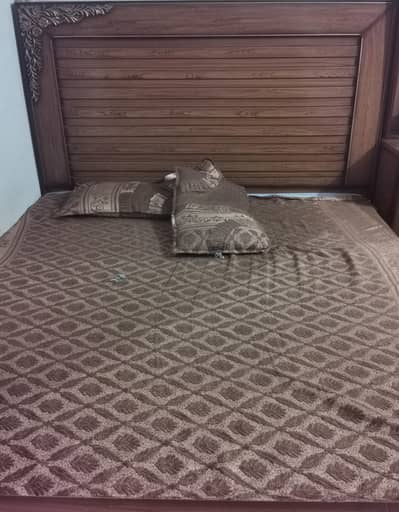 double bed + sponch + side table 2 + singarmaiz