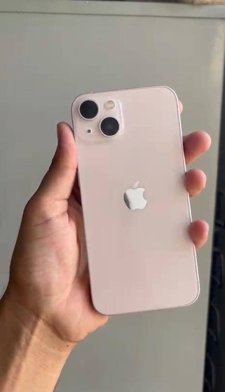 iPhone 13 0