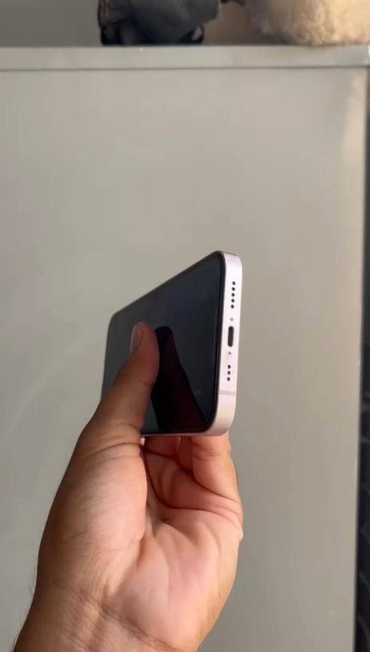 iPhone 13 2