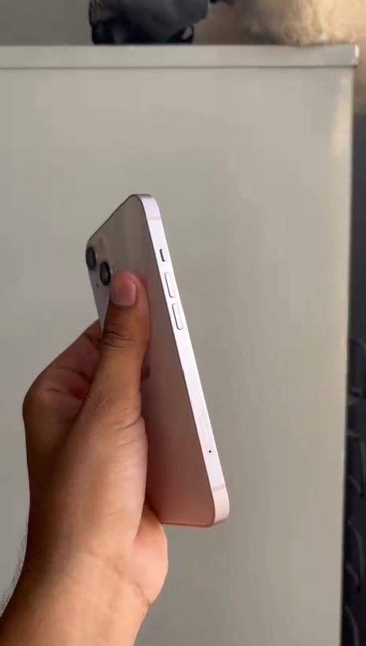 iPhone 13 3
