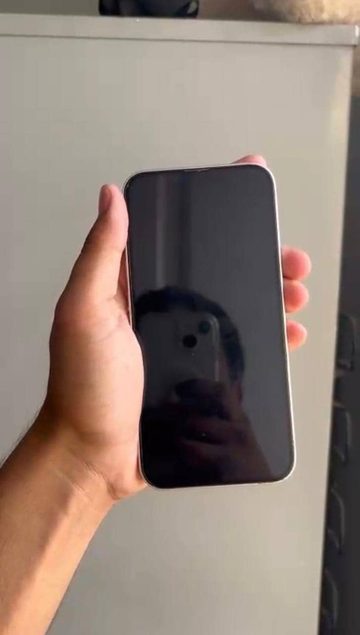 iPhone 13 5