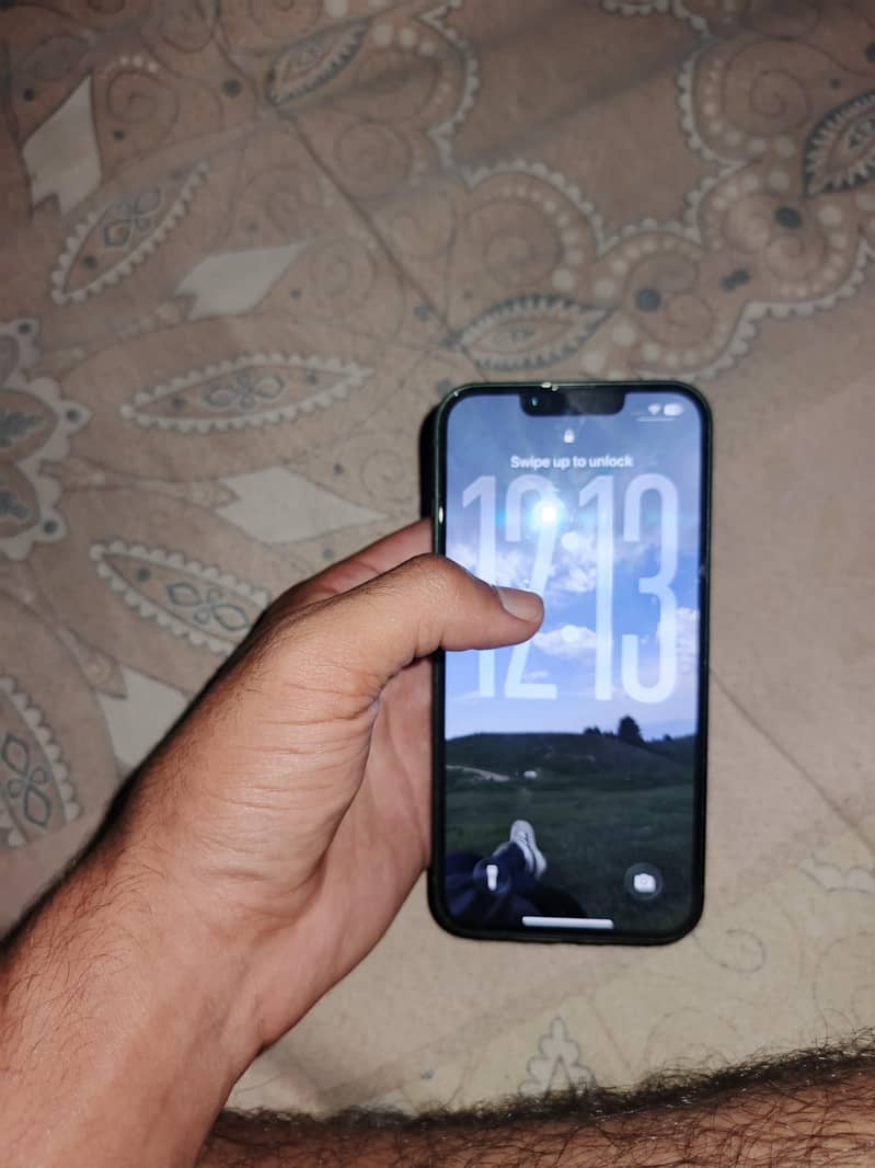 Apple iPhone 13 3