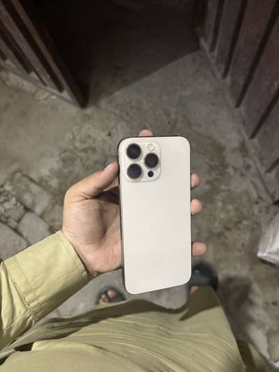 Apple iPhone 16 Pro Max