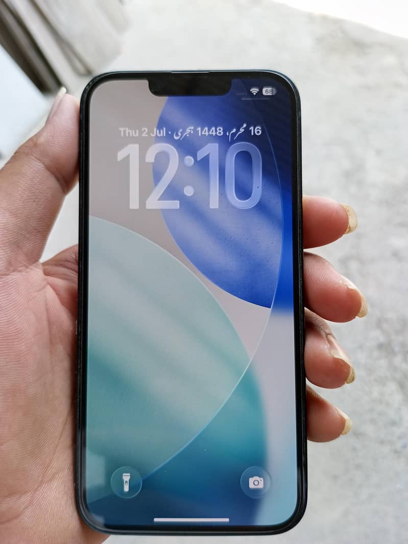 Apple iPhone 13 4