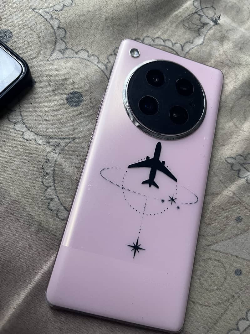 Infinix Zero 40 4