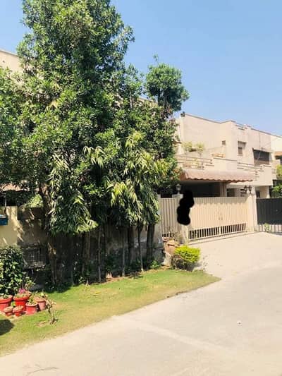 4 BED HOUSE AVAILABLE FOR RENT IN ASKARI 11 LAHORE CANTT